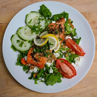 Fresh Broiled Salmon Salad