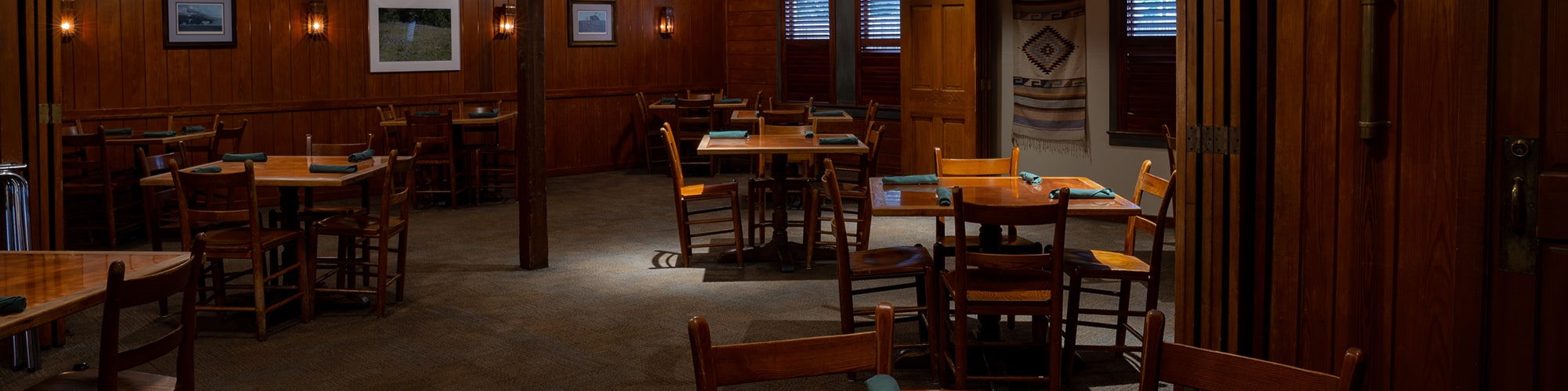 Restaurant Interior Dinnning Room